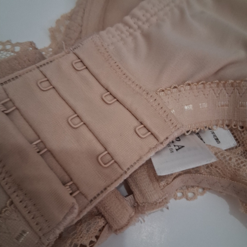 DELIMIRA 44DD Unpadded Wired Lace Nude BRA Size 44E - Picture 8 of 13